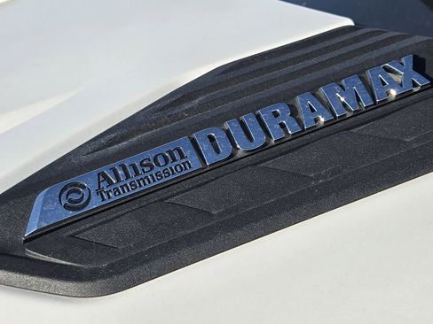 Used 2022 Chevrolet Silverado 3500 High Country image 9