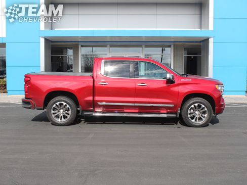 Certified 2024 Chevrolet Silverado 1500 High Country w/ Z71 Off-Road Package image 3