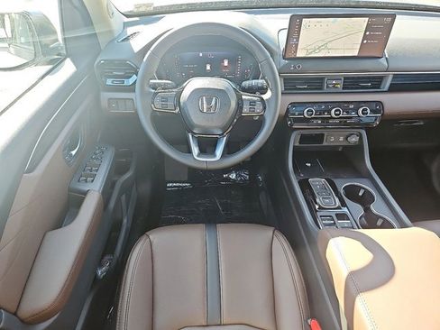 New 2026 Honda Pilot Touring image 22