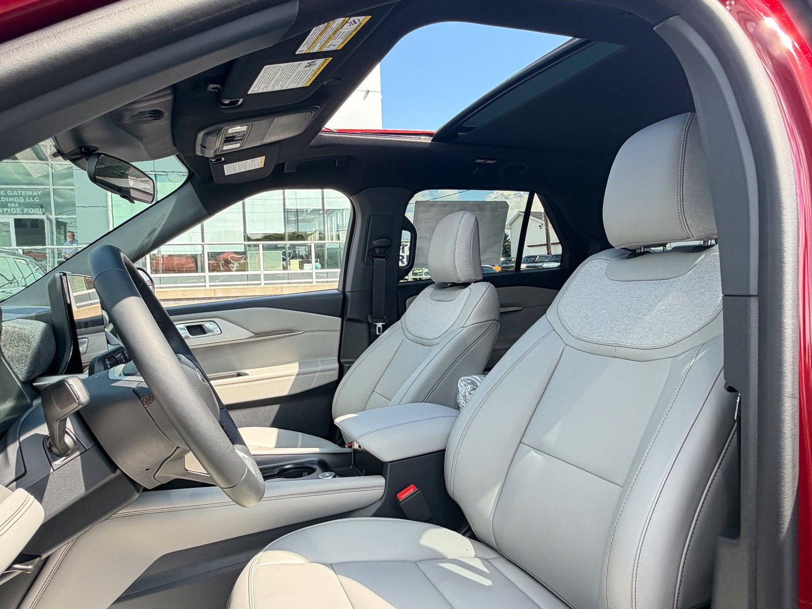 New 2027 Ford Explorer Active w/ Active Comfort Package AWD/4WD image 17