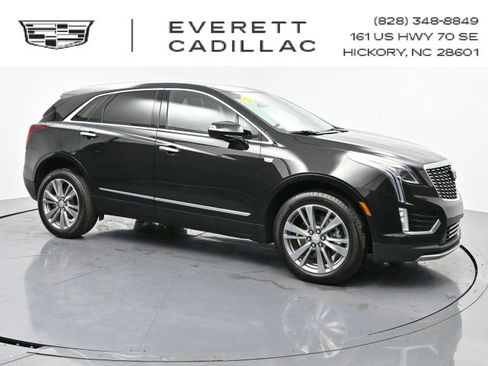 Certified 2025 Cadillac XT5 Premium Luxury image 1