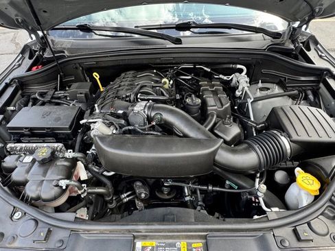 Used 2024 Dodge Durango GT AWD/4WD image 17