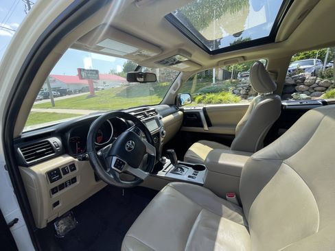 Used 2013 Toyota 4Runner SR5 image 11