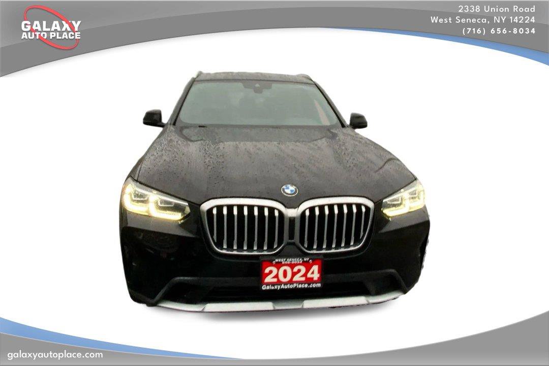 Used 2024 BMW X3 xDrive30i AWD/4WD image 3