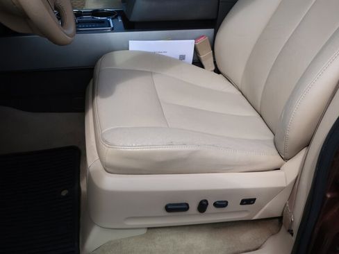 Used 2012 Ford Expedition XLT image 16