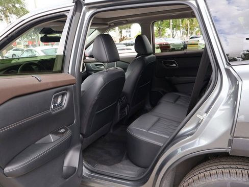 Used 2023 Nissan Rogue Platinum w/ Platinum Premium Package FWD image 36