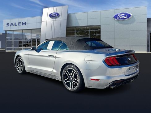 Used 2023 Ford Mustang Premium image 5