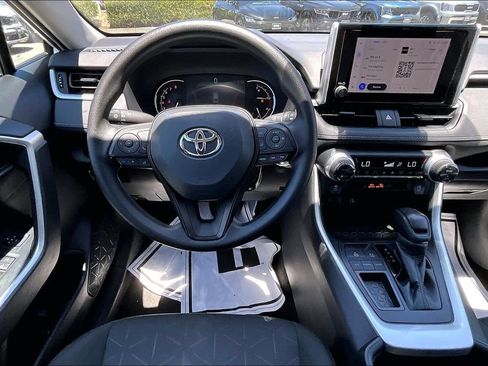 Used 2023 Toyota RAV4 XLE FWD image 7