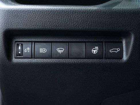 Used 2020 Toyota RAV4 XLE w/ Convenience Package image 23