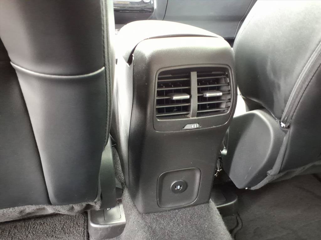 Used 2025 Ford Escape Platinum AWD/4WD image 27