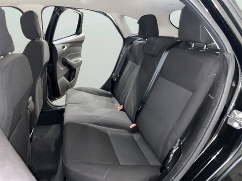 Used 2015 Ford Focus SE image 13