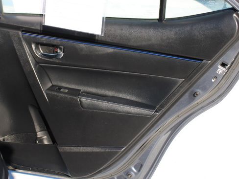 Used 2017 Toyota Corolla SE image 15