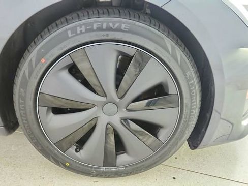 Used 2024 Tesla Model S image 60