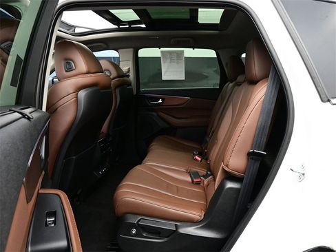 Used 2023 Acura MDX SH-AWD w/ Technology Package image 22