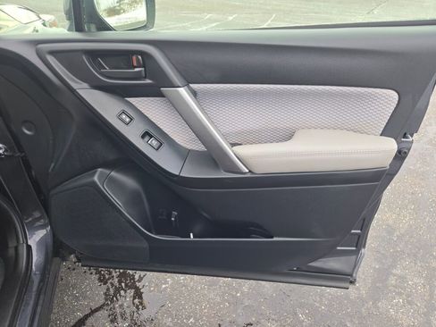 Used 2018 Subaru Forester 2.5i Premium image 5