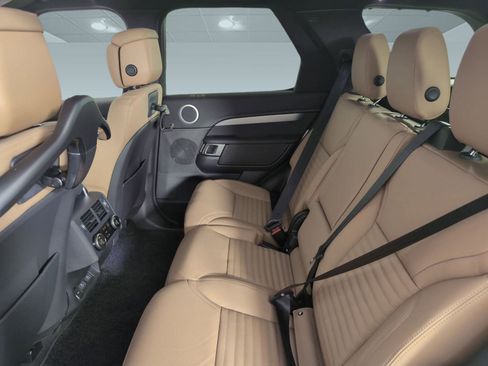 Certified 2025 Land Rover Discovery Dynamic SE image 20