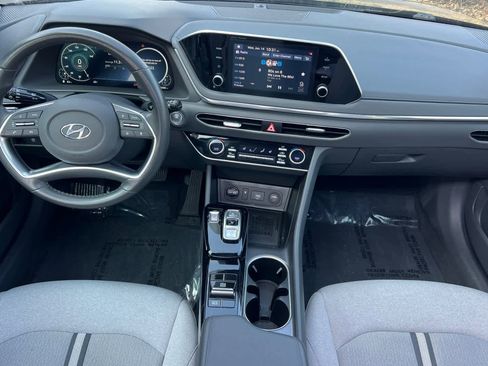 Used 2021 Hyundai Sonata SEL w/ Convenience Package image 4