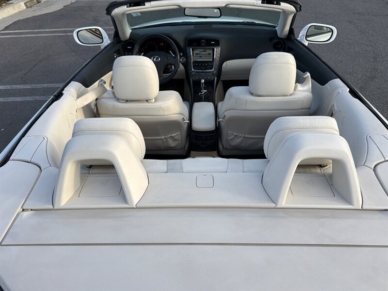 Used 2010 Lexus IS 350C w/ Luxury Pkg RWD image 29