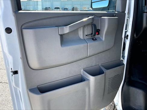 Used 2024 Chevrolet Express 3500 LS image 9