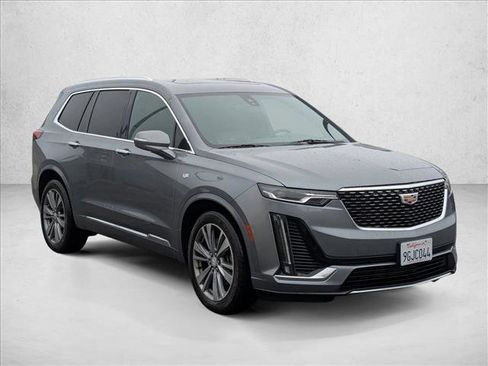 Used 2020 Cadillac XT6 Premium Luxury image 3