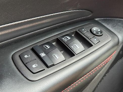 Used 2025 Dodge Durango GT AWD/4WD image 27