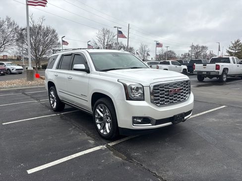 Used 2019 GMC Yukon Denali w/ Denali Ultimate Package image 3