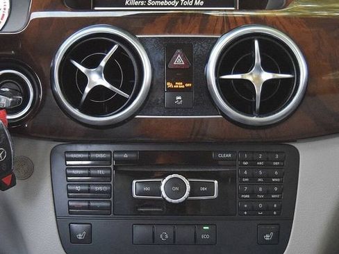 Used 2015 Mercedes-Benz GLK 350 4MATIC image 33