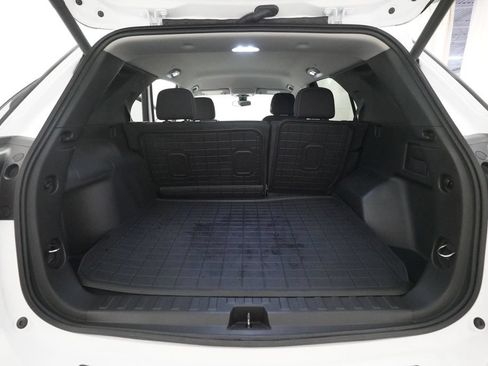 Used 2022 Chevrolet Equinox LT FWD image 10