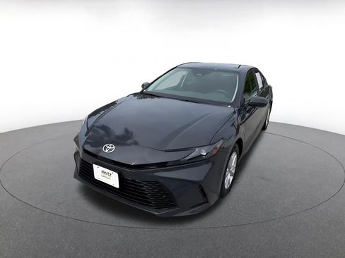 Used 2025 Toyota Camry LE image 7