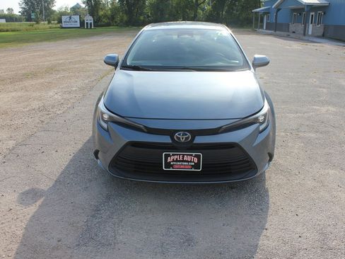 Used 2023 Toyota Corolla LE FWD image 2