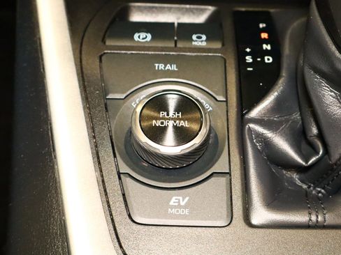 Used 2024 Toyota RAV4 LE image 26