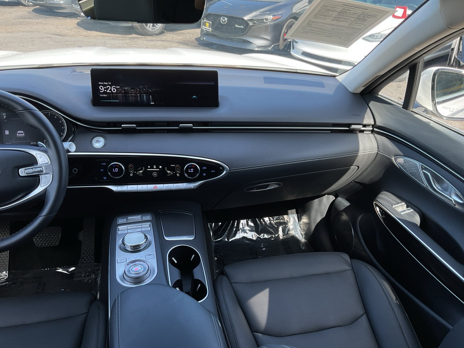 Used 2024 Genesis GV70 2.5T AWD/4WD image 16