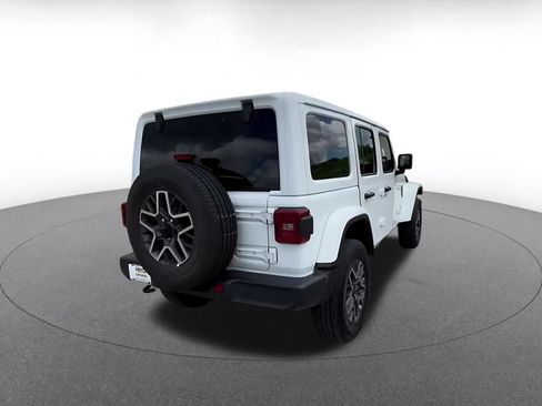 Used 2025 Jeep Wrangler Unlimited Sahara AWD/4WD image 14