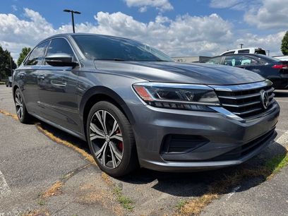 Used 2021 Volkswagen Passat 2.0T SE
