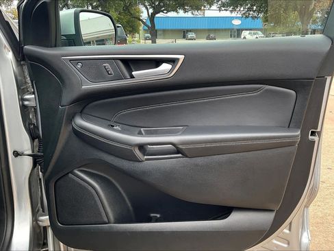 Used 2024 Ford Edge Titanium image 20