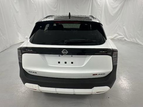 New 2026 Nissan Kicks SR w/ Cold Weather Package AWD/4WD image 4