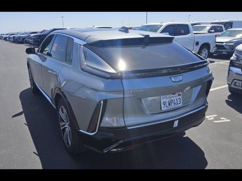 Used 2024 Cadillac Lyriq Luxury w/ LPO, Floor Liner Package RWD image 4
