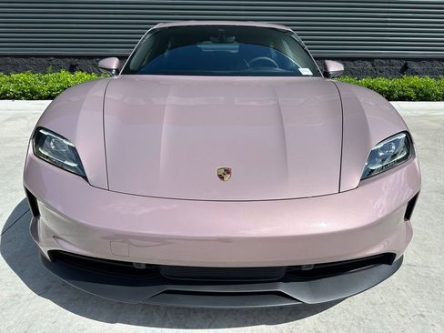 Used 2025 Porsche Taycan image 7