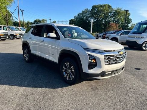 Used 2026 Chevrolet Equinox LT AWD/4WD image 4