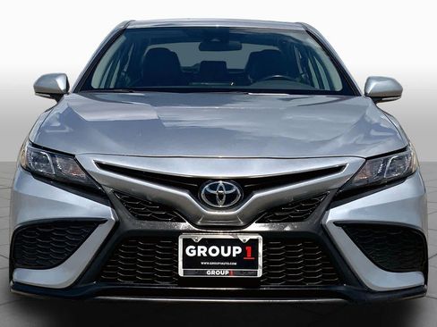 Used 2024 Toyota Camry SE FWD image 4