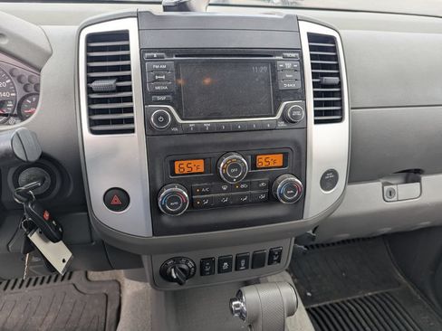 Used 2015 Nissan Frontier SV w/ SV Value Truck Package AWD/4WD image 16
