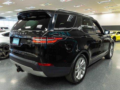 Used 2017 Land Rover Discovery HSE AWD/4WD image 6