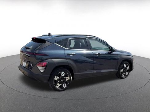 Used 2025 Hyundai Kona SEL FWD image 12
