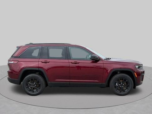 New 2026 Jeep Grand Cherokee Altitude AWD/4WD image 2