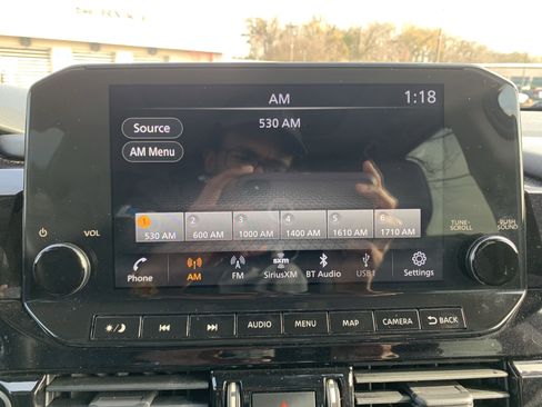 Used 2022 Nissan Pathfinder SL w/ SL Premium Package image 23