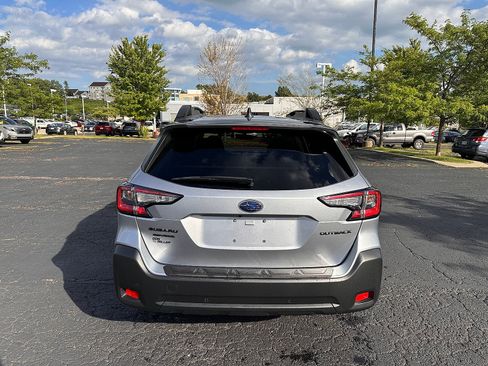 Certified 2025 Subaru Outback Onyx Edition AWD/4WD image 4