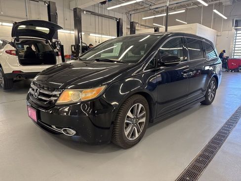 Used 2016 Honda Odyssey Touring Elite image 8