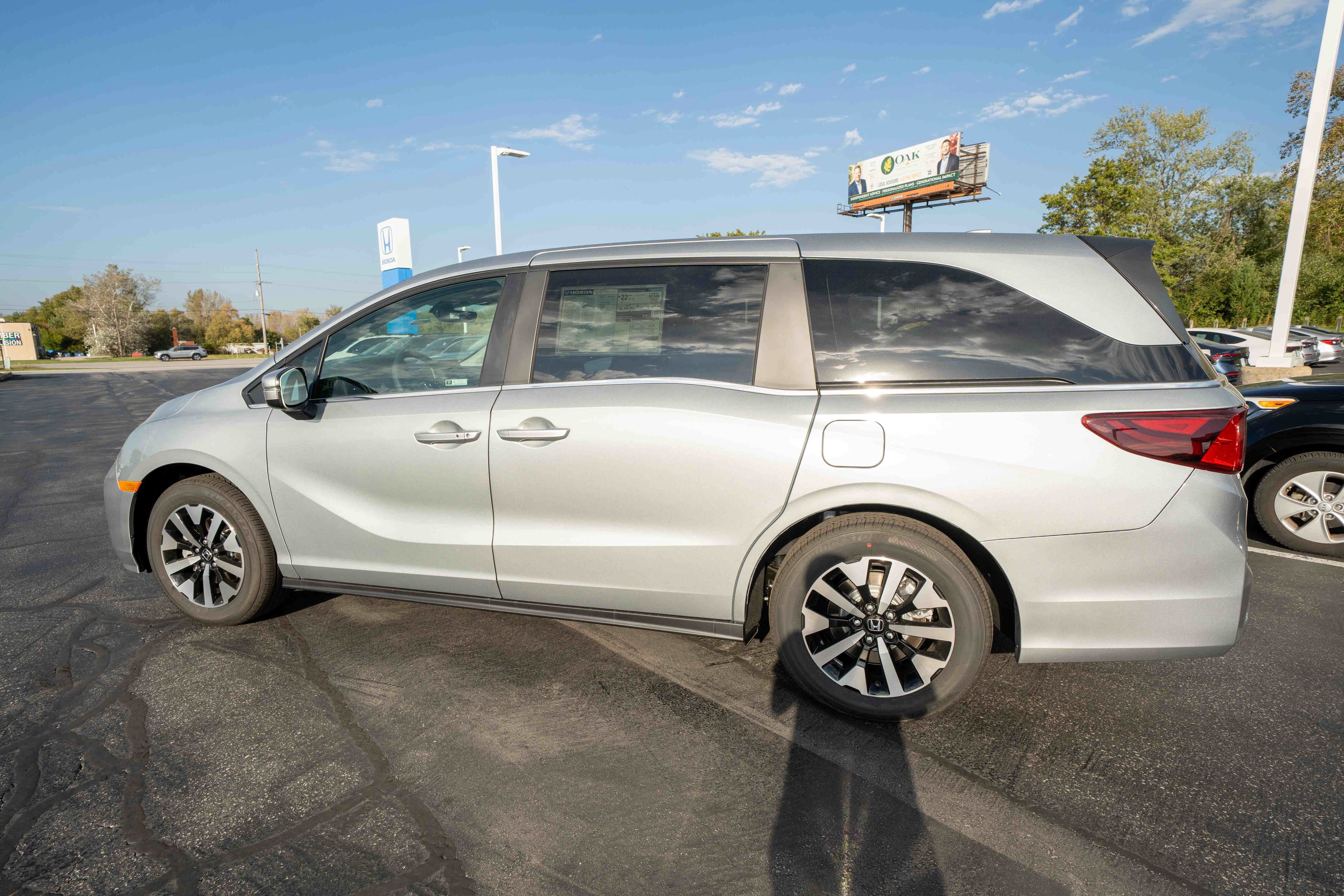 New 2027 Honda Odyssey EX-L image 4