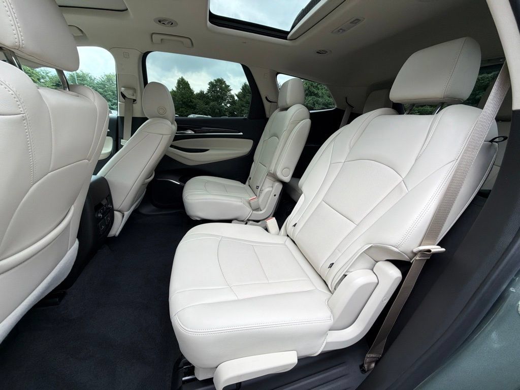 Used 2024 Buick Enclave Essence w/ Experience Buick Package AWD/4WD image 15