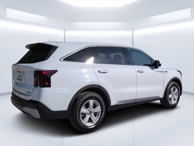 Used 2026 Kia Sorento LX FWD image 3